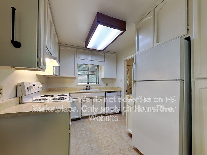 Classic Home! Fridge Included | Close to Land Park property image