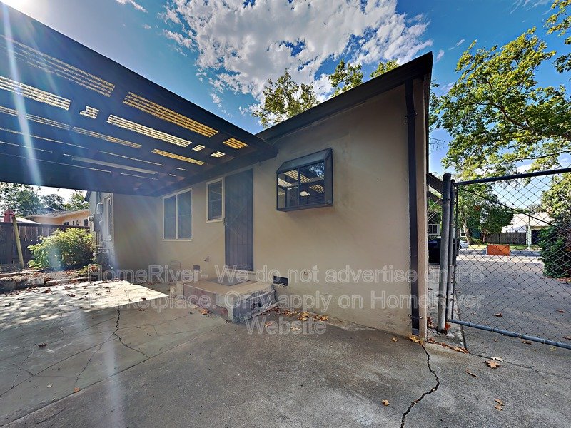 Classic Home! Fridge Included | Close to Land Park property image