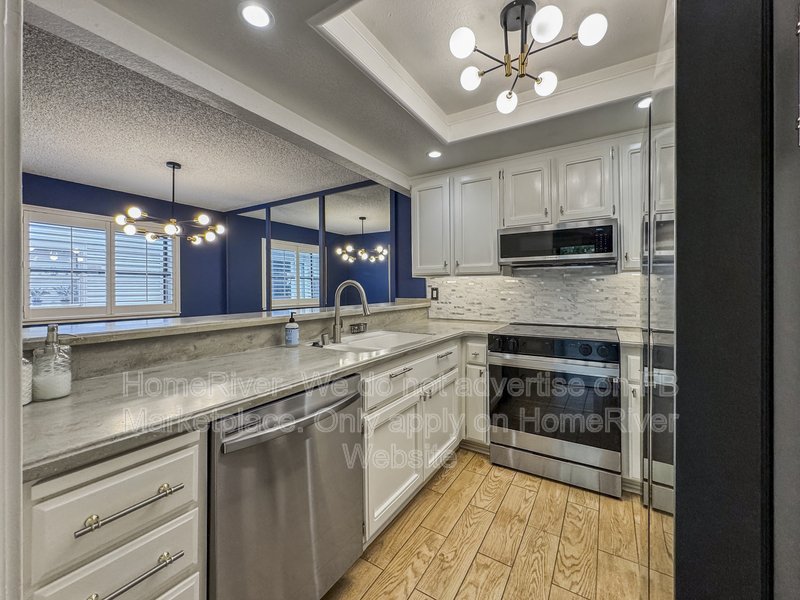 Washer & Dryer Included! 2280 Hurley Way APT 66, Sacramento, CA 95825 property image