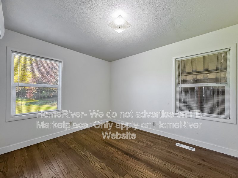 Garage Parking | 1 BA | 3BR Home in Quiet Area property image