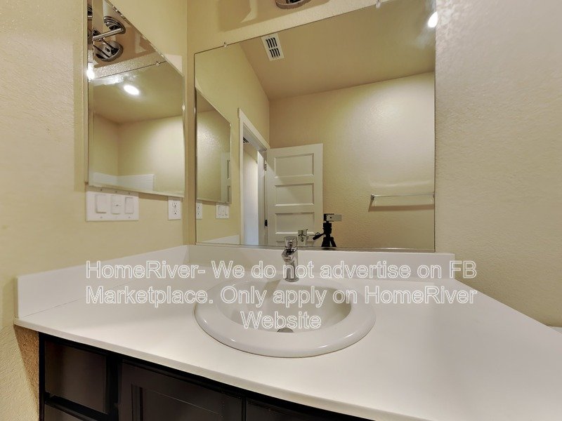 Garage Parking | In-Unit Laundry | 4BR Home in Quiet Area property image