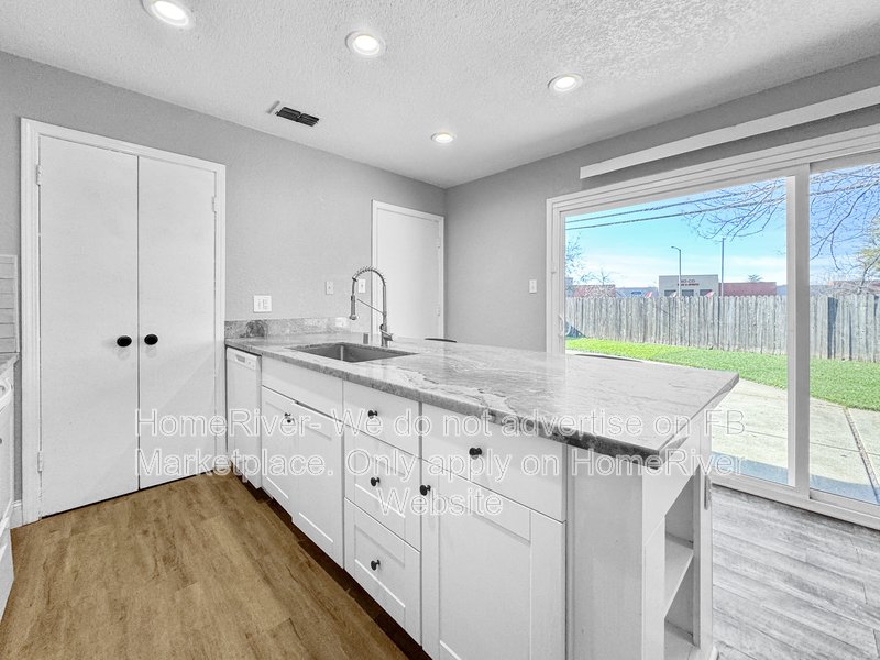 Fridge Included | Close to shopping |  Near Folsom property image