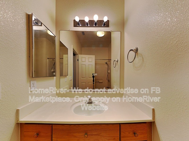 Gated Community | Fridge Included | Close to shopping property image