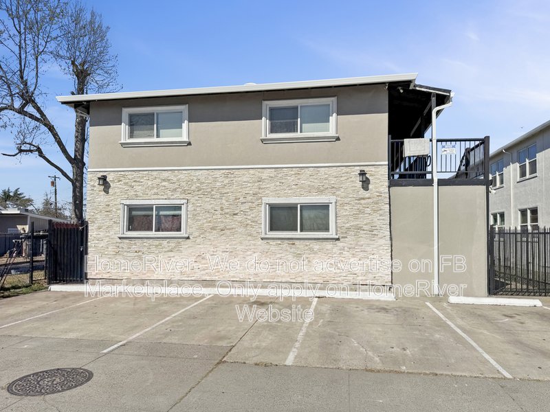 Fridge Included | Close to Hwy 80 | Near Downtown Sacramento property image