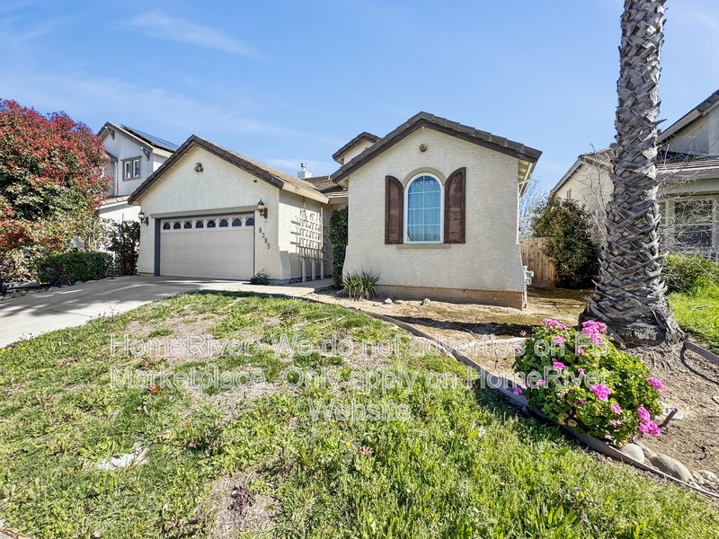 Near 99 Hwy | Close to Sacramento | Backyard property image