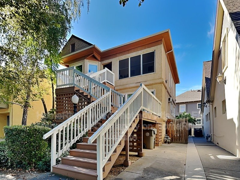 2604 H St Apt B property image