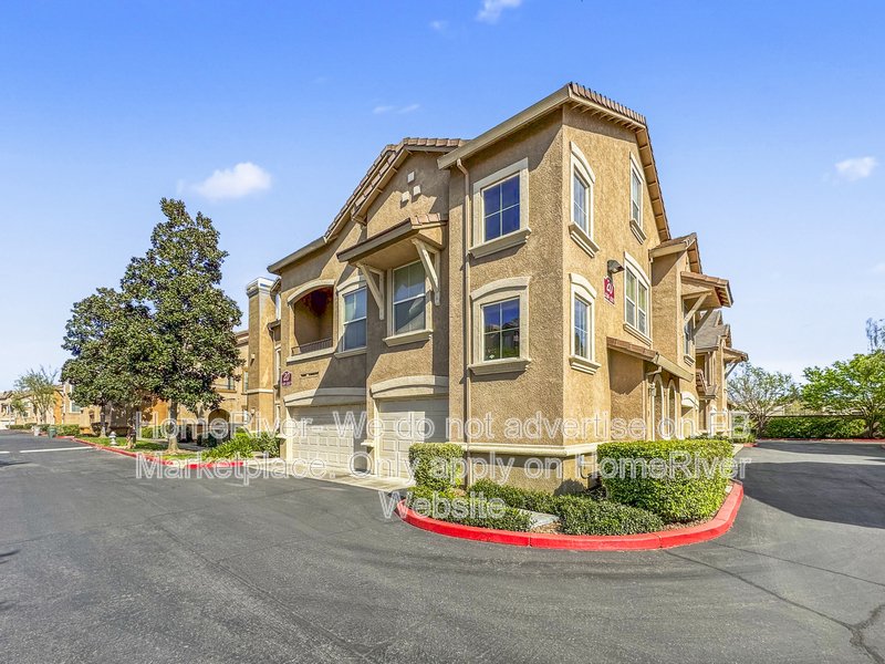 Fridge Included | Washer and Dryer In Unit | Close to Shopping property image