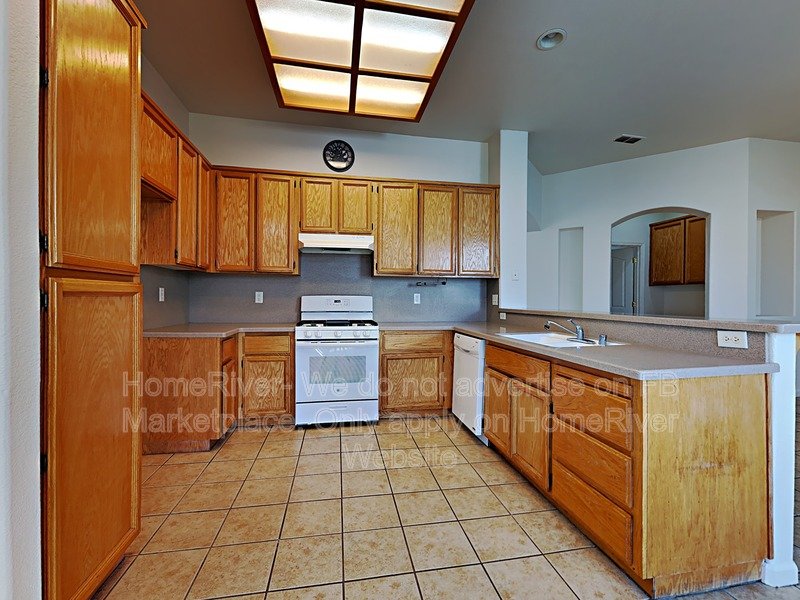 Fridge Included | Yard Care Included | New Front Grass property image