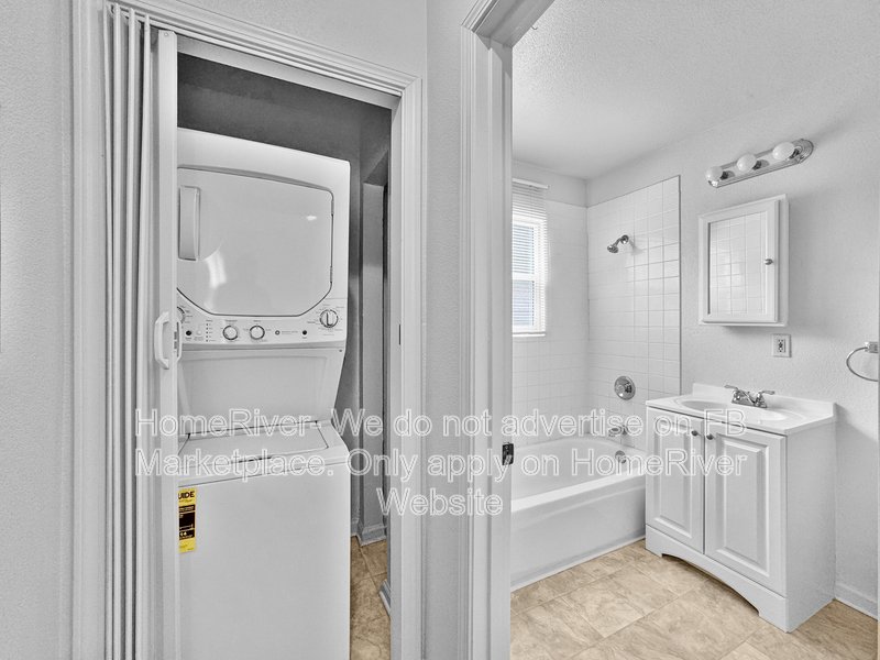 2604 H St Apt B property image