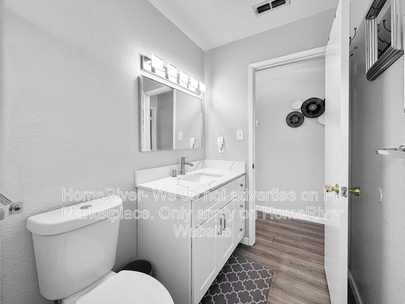 Fridge Included | Near Shopping | Close to Kaiser property image