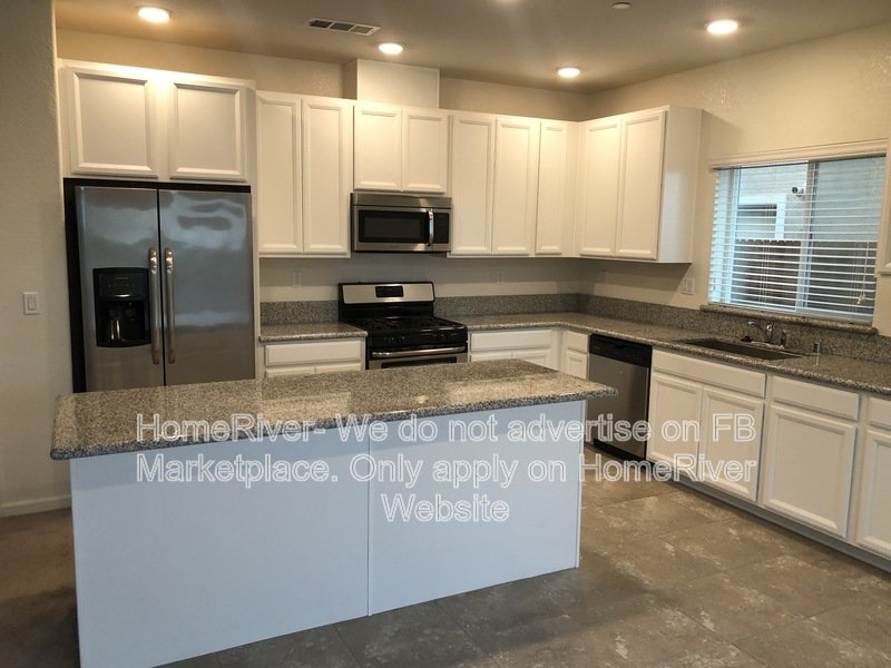 Roseville Living | Close to Galleria | Near Parks property image