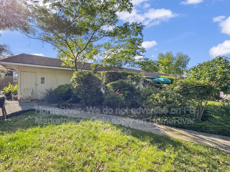 Fridge Included | Close to Folsom | Pet Friendly property image