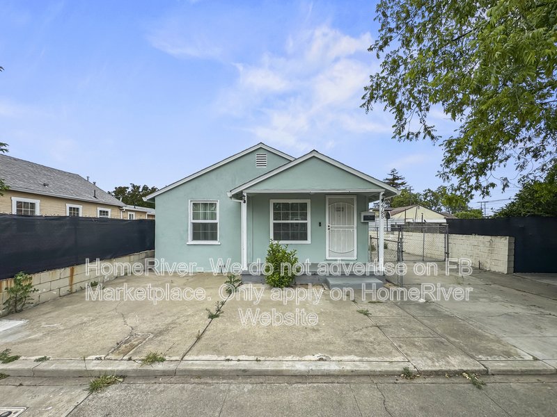 Fridge Included | Near 99 Hwy | Pet Friendly property image