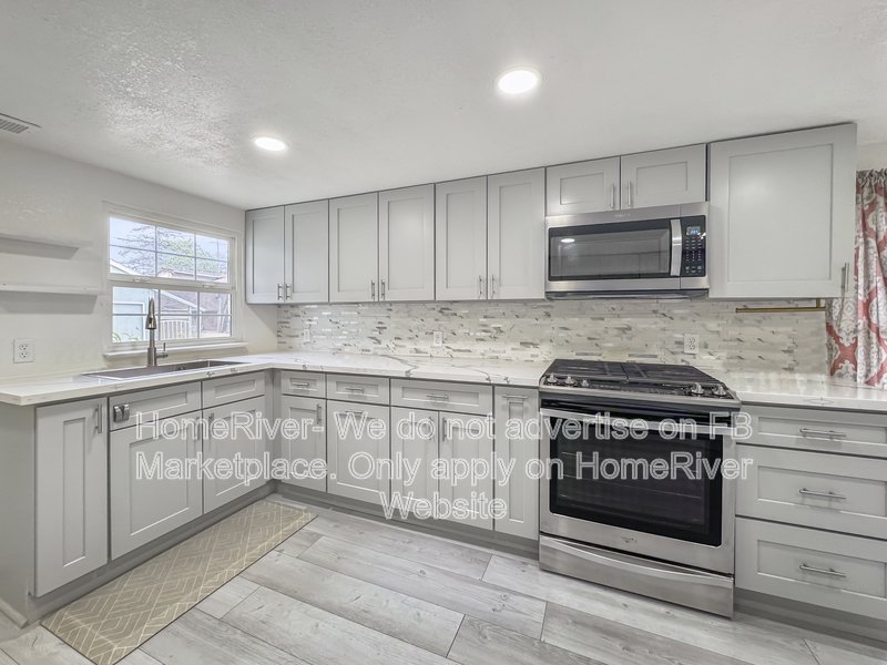 Fridge Included | Near 99 Hwy | Pet Friendly property image