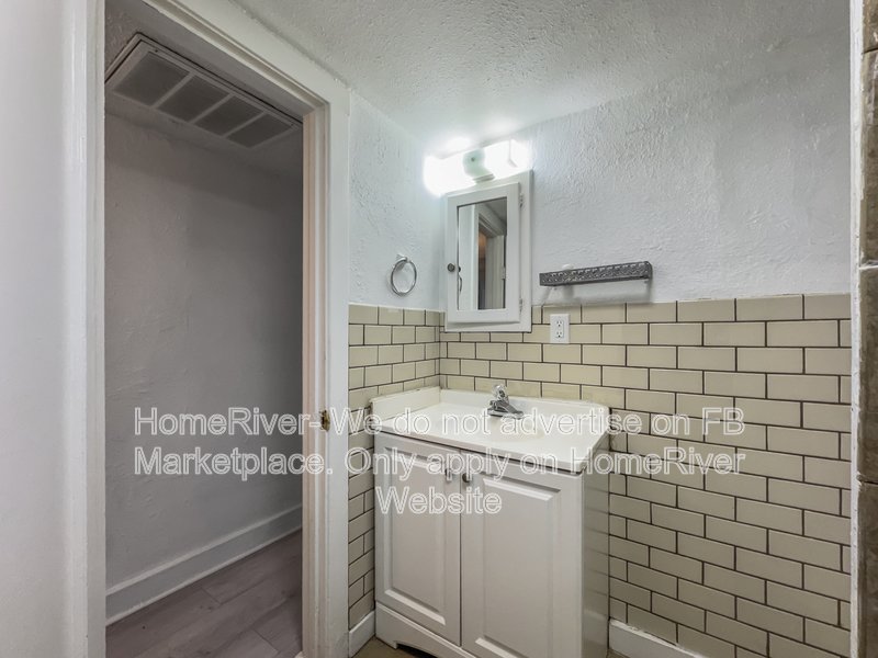 Fridge Included | Near 99 Hwy | Pet Friendly property image