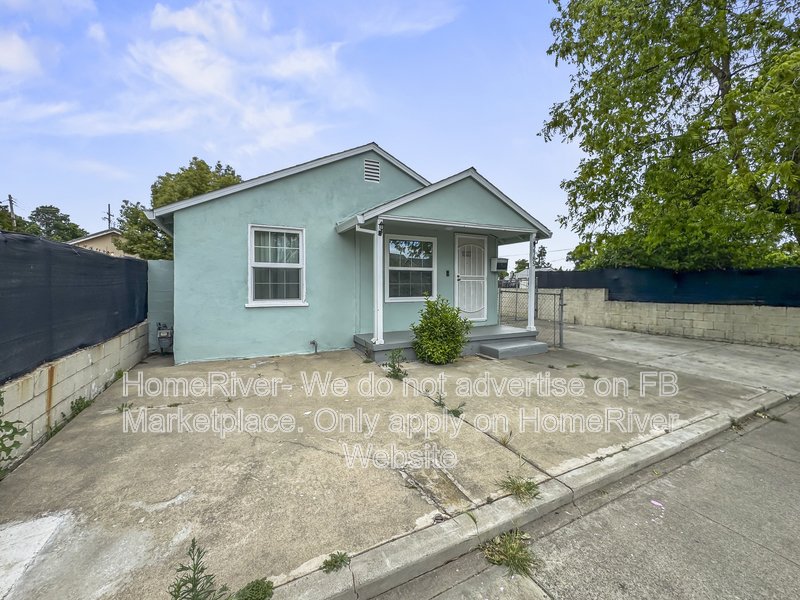 Fridge Included | Near 99 Hwy | Pet Friendly property image