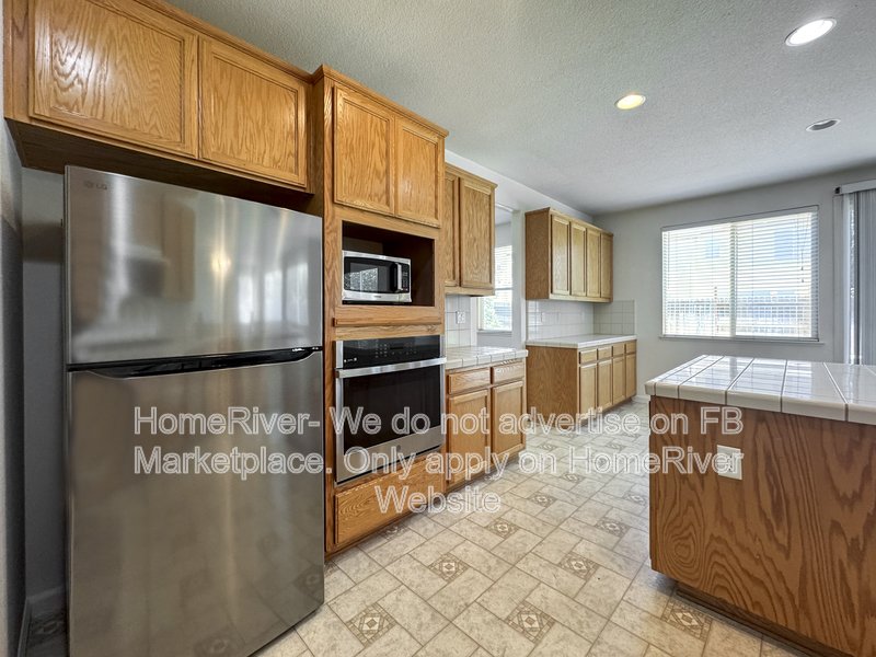 Office Space | Fridge Included | Pet Friendly property image