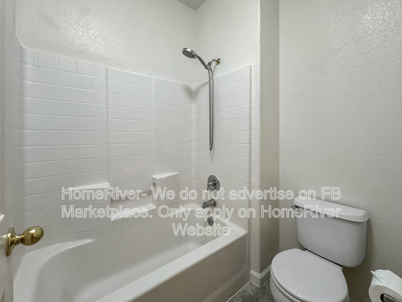 Office Space | Fridge Included | Pet Friendly property image