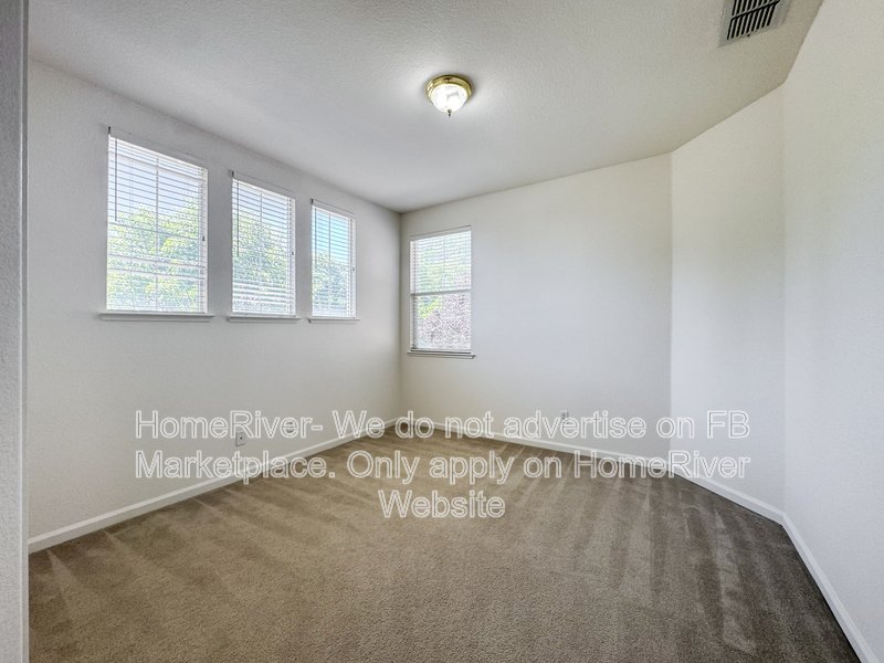 Office Space | Fridge Included | Pet Friendly property image