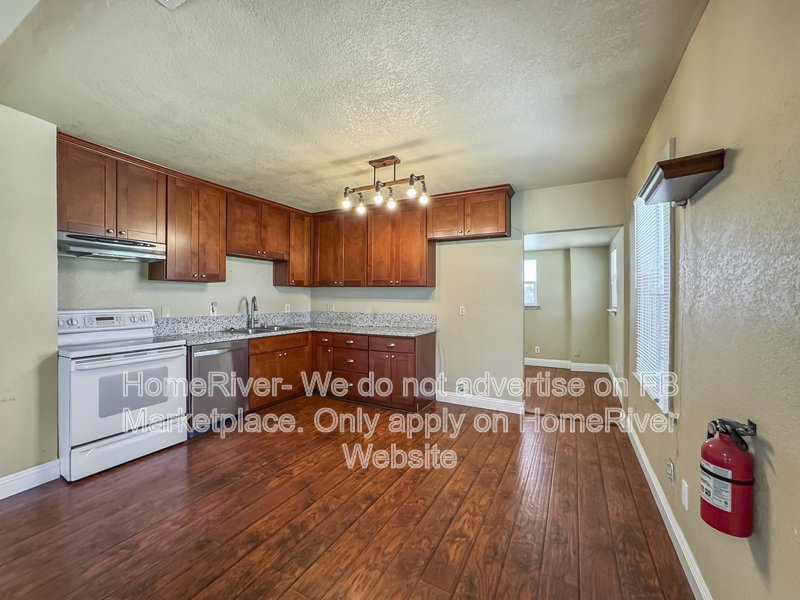 Water, Sewage, Garage Included | Fridge Included | Close to Elk Grove property image