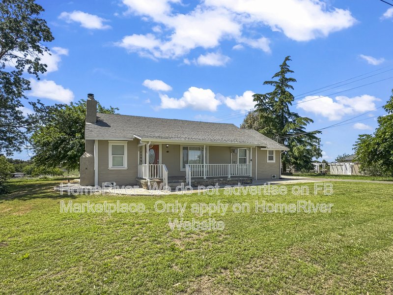 Water, Sewage, Garage Included | Fridge Included | Close to Elk Grove property image