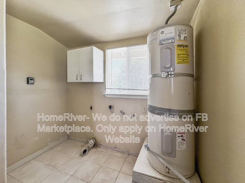 Water, Sewage, Garage Included | Fridge Included | Close to Elk Grove property image
