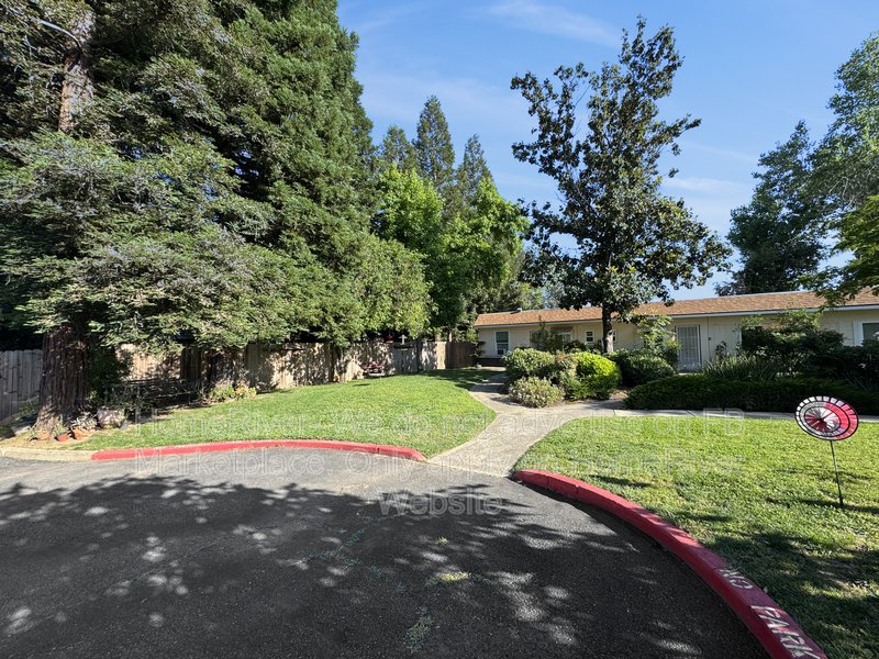 Fridge Included | Close to Folsom | Pet Friendly property image