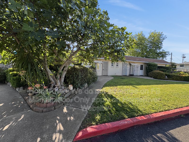 Fridge Included | Close to Folsom | Pet Friendly property image