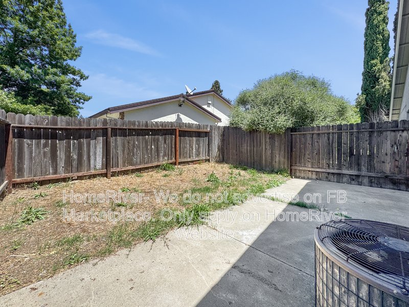 Fridge Included | WSG Included | Near Parks property image