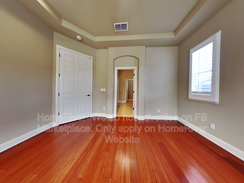 Two Car Garage | Fridge Included | Pet Friendly property image