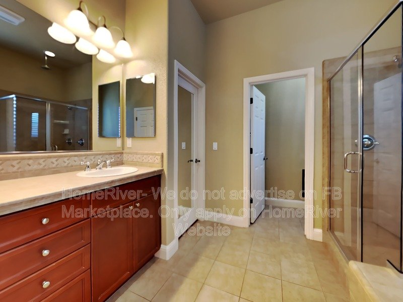 Two Car Garage | Fridge Included | Pet Friendly property image
