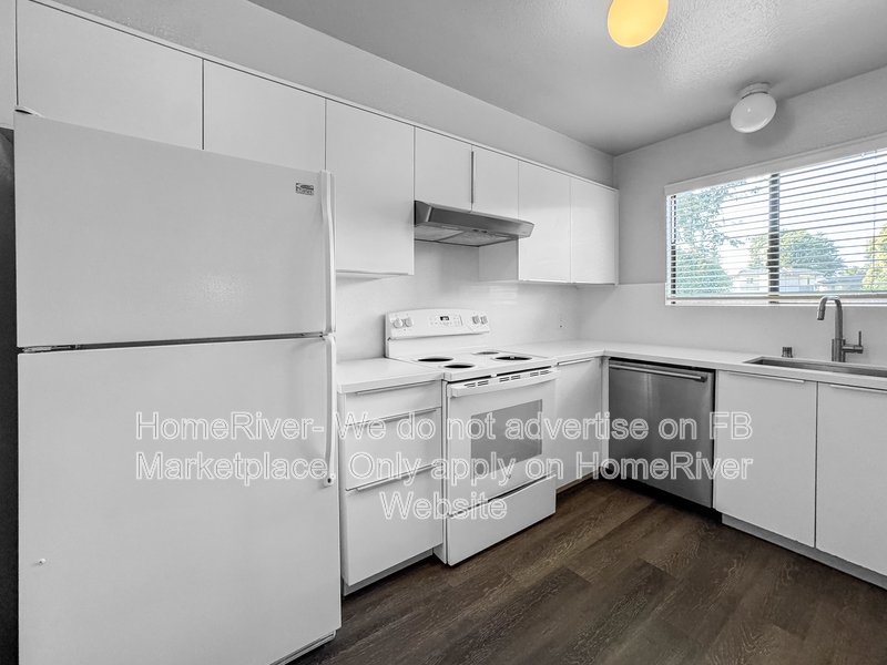WSG Included | Near Shopping and Parks | Fridge Included property image