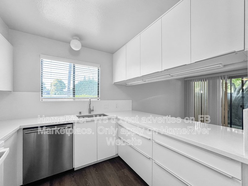 WSG Included | Near Shopping and Parks | Fridge Included property image