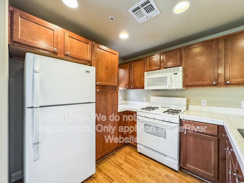 Fridge Included | WSG Included | Pet Friendly property image