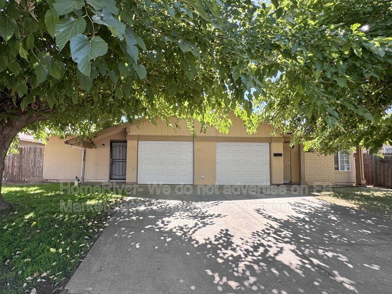 Fenced Yard | Fridge Included | Water and Sewer Included property image