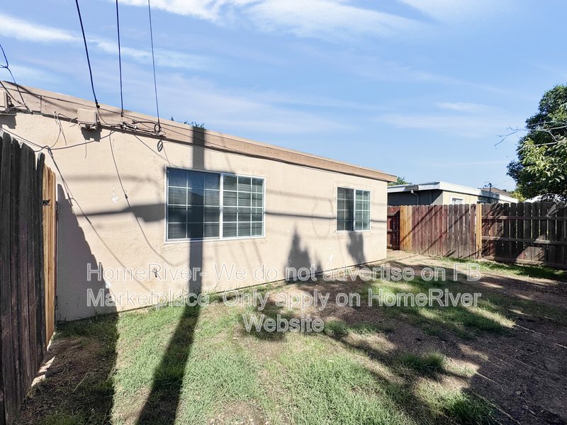 Fenced Yard | Fridge Included | Water and Sewer Included property image