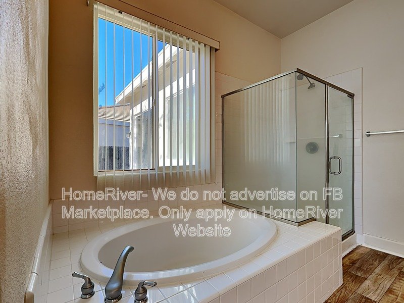 Fridge Included | Close to Downtown | Pet Friendly property image