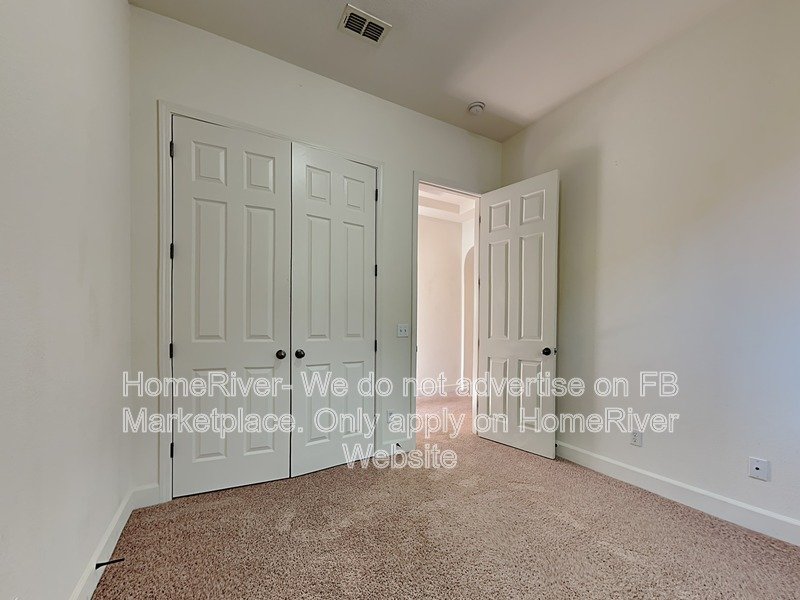 Fridge Included | Close to Downtown | Pet Friendly property image