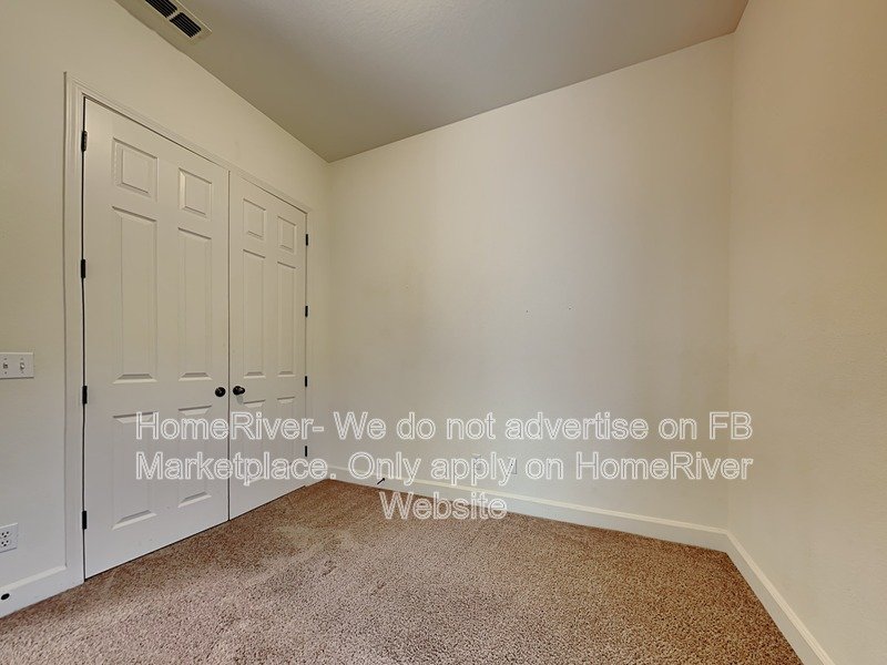 Fridge Included | Close to Downtown | Pet Friendly property image