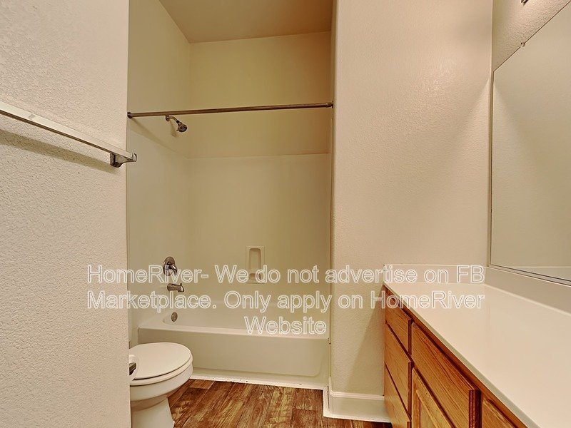 Fridge Included | Close to Downtown | Pet Friendly property image