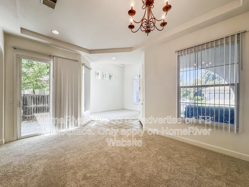 Fridge Included | Close to Downtown | Pet Friendly property image