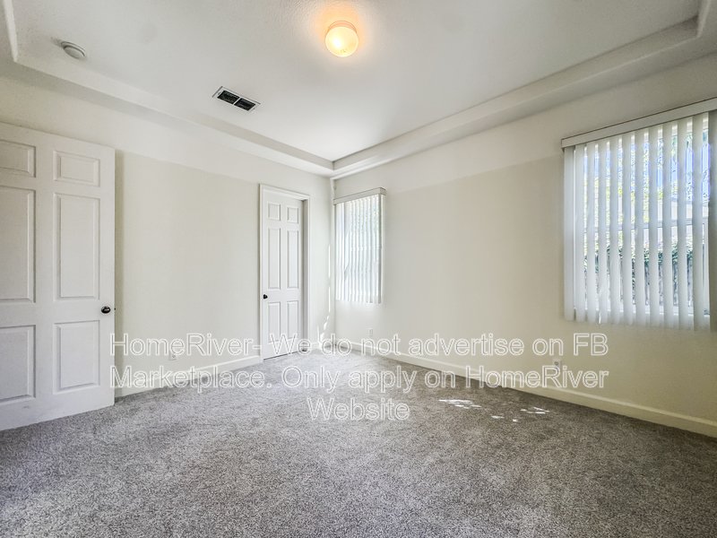 Fridge Included | Close to Downtown | Pet Friendly property image