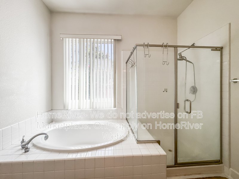 Fridge Included | Close to Downtown | Pet Friendly property image