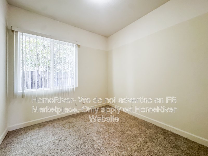 Fridge Included | Close to Downtown | Pet Friendly property image