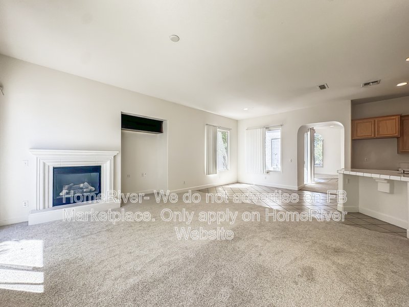 Fridge Included | Close to Downtown | Pet Friendly property image
