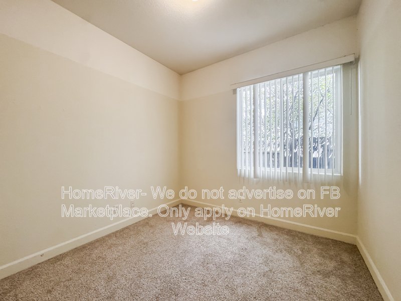 Fridge Included | Close to Downtown | Pet Friendly property image